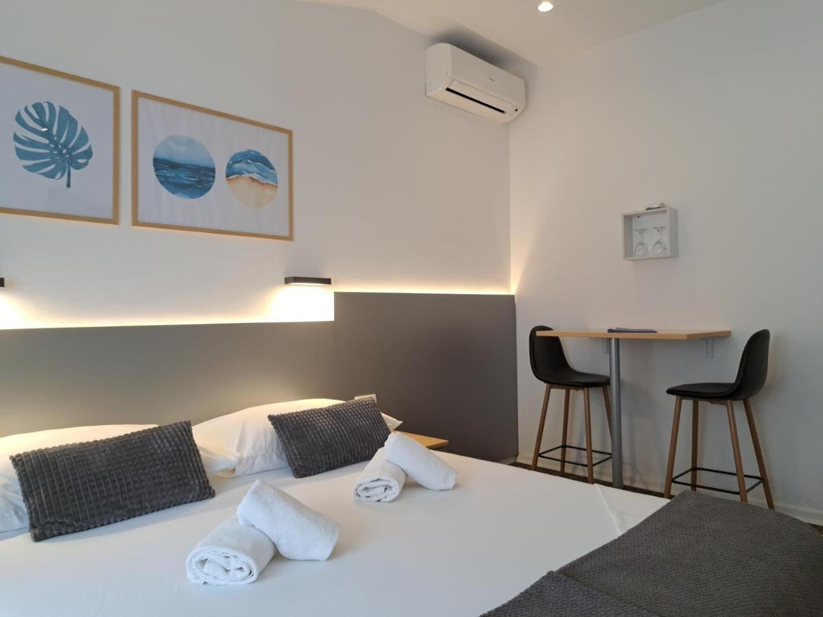 Rooms Zvonimir Stobreč Екстериор снимка