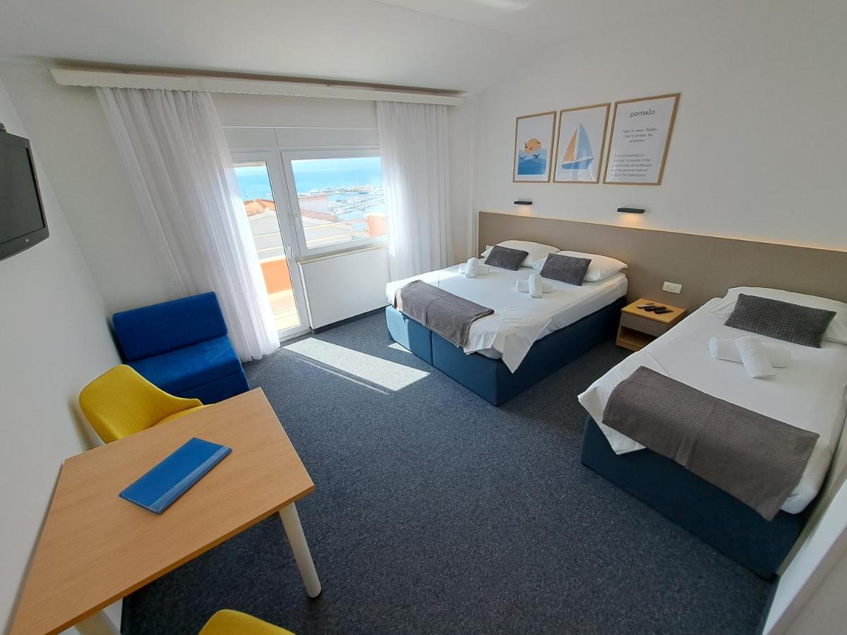 Rooms Zvonimir Stobreč Екстериор снимка