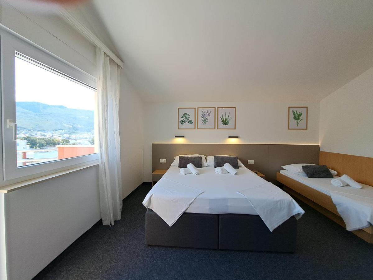 Rooms Zvonimir Stobreč Екстериор снимка