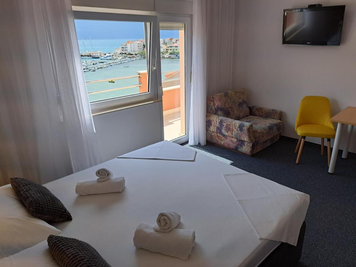 Rooms Zvonimir Stobreč Екстериор снимка